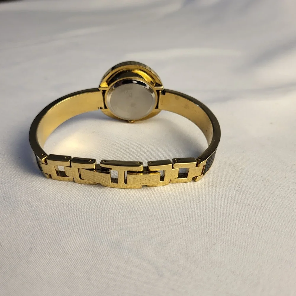 Anne Klein anne klein